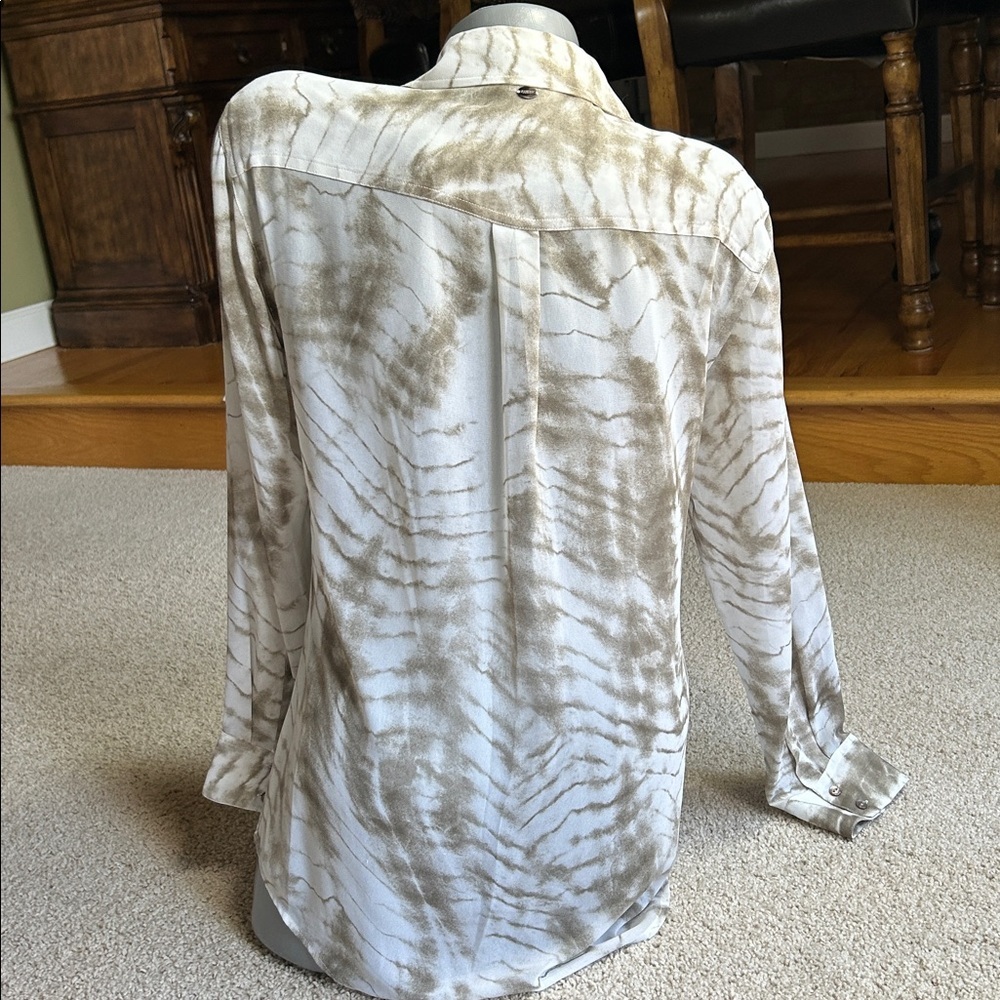 GUESS SMOKY PRINT SHEER BLOUSE - Picture 3 of 4